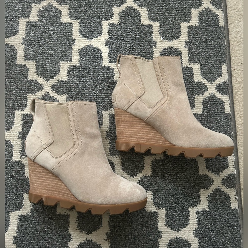 Sorrel Chelsea Booties